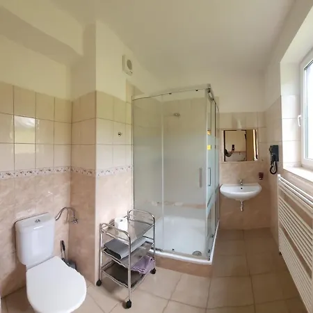 Salma Πανσιόν 3*