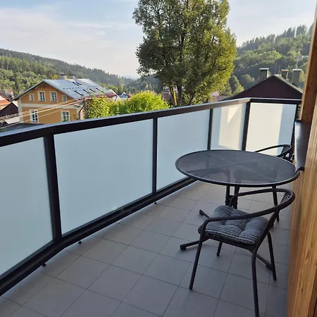 Salma Πανσιόν Cerny Dul